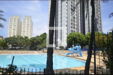 Apartamento à venda com 70m², 3 quartos e 2 vagasÁrea comum - Piscina