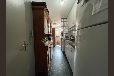 Apartamento à venda com 70m², 3 quartos e 2 vagasCozinha