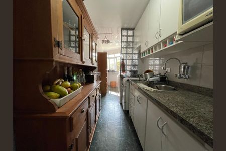 Apartamento à venda com 70m², 3 quartos e 2 vagasCozinha