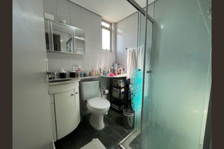 Apartamento à venda com 70m², 3 quartos e 2 vagasBanheiro Social