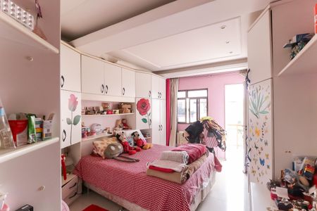 Casa à venda com 411m², 4 quartos e 5 vagasQuarto - Suíte