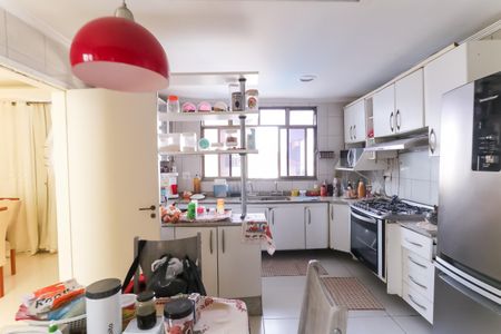 Casa à venda com 411m², 4 quartos e 5 vagasCozinha