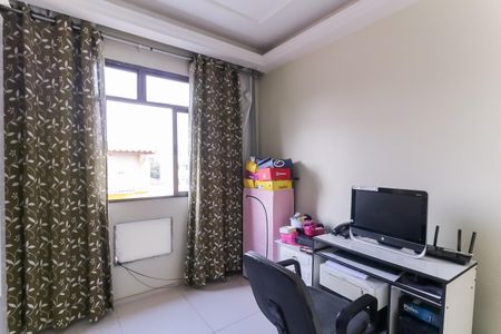 Casa à venda com 411m², 4 quartos e 5 vagasQuarto 4