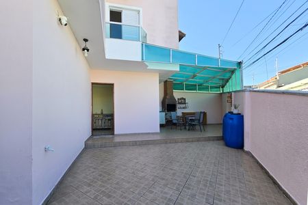 Casa à venda com 157m², 4 quartos e 2 vagas Casa à venda com 157m², 4 quartos e 2 vagasÁrea - Churrasqueira