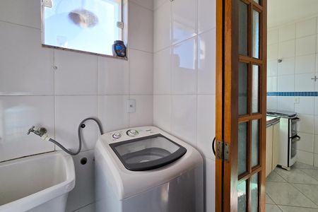 Casa à venda com 157m², 4 quartos e 2 vagas Casa à venda com 157m², 4 quartos e 2 vagasÁrea de Serviço