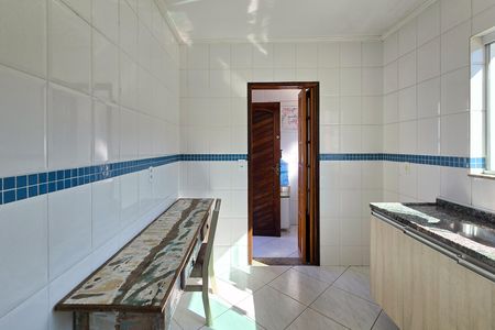 Casa à venda com 157m², 4 quartos e 2 vagas Casa à venda com 157m², 4 quartos e 2 vagasCozinha
