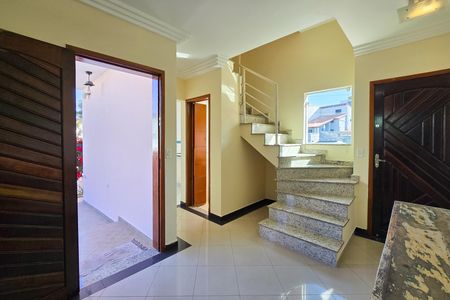 Casa à venda com 157m², 4 quartos e 2 vagas Casa à venda com 157m², 4 quartos e 2 vagasSala