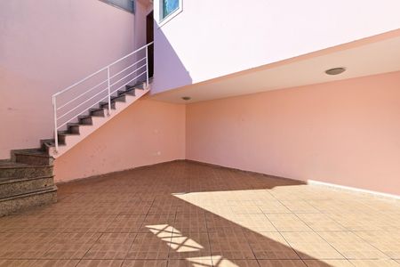 Casa à venda com 157m², 4 quartos e 2 vagas Casa à venda com 157m², 4 quartos e 2 vagasGaragem