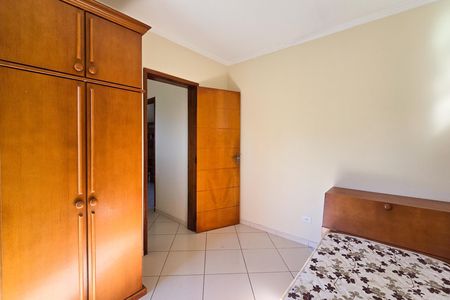 Casa à venda com 157m², 4 quartos e 2 vagas Casa à venda com 157m², 4 quartos e 2 vagasQuarto 1