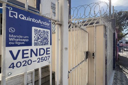 Casa à venda com 160m², 2 quartos e 1 vaga Casa à venda com 160m², 2 quartos e 1 vagaPlaca