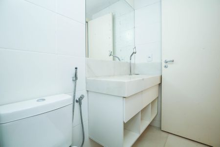 Casa à venda com 385m², 5 quartos e 2 vagasBanheiro 4