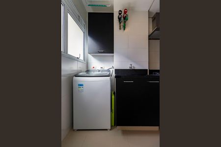 Apartamento à venda com 70m², 2 quartos e 1 vagaÁrea de Serviço