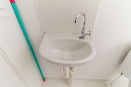 Apartamento para alugar com 43m², 2 quartos e sem vaga Apartamento para alugar com 43m², 2 quartos e sem vagaBanheiro