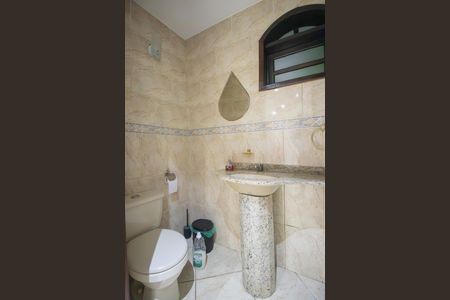 Casa para alugar com 260m², 2 quartos e 2 vagas Casa para alugar com 260m², 2 quartos e 2 vagasLavabo