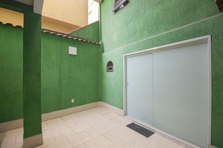 Casa para alugar com 260m², 2 quartos e 2 vagas Casa para alugar com 260m², 2 quartos e 2 vagasÁrea de Serviço