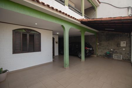 Casa para alugar com 260m², 2 quartos e 2 vagas Casa para alugar com 260m², 2 quartos e 2 vagasQuintal