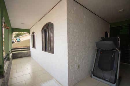 Casa para alugar com 260m², 2 quartos e 2 vagas Casa para alugar com 260m², 2 quartos e 2 vagasVaranda