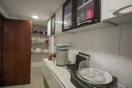 Casa para alugar com 260m², 2 quartos e 2 vagas Casa para alugar com 260m², 2 quartos e 2 vagasCozinha