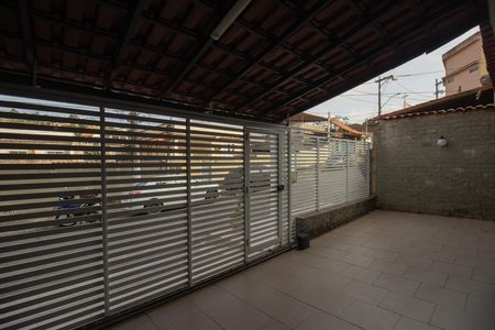 Casa para alugar com 260m², 2 quartos e 2 vagas Casa para alugar com 260m², 2 quartos e 2 vagasGaragem