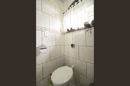 Casa para alugar com 60m², 2 quartos e 1 vaga Casa para alugar com 60m², 2 quartos e 1 vagaBanheiro