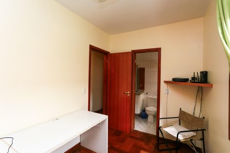 Casa à venda com 210m², 3 quartos e 5 vagasSuíte 1