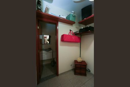 Casa à venda com 210m², 3 quartos e 5 vagasQuarto de Serviço