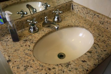 Casa à venda com 210m², 3 quartos e 5 vagasBanheiro da Suíte 2