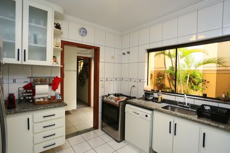 Casa à venda com 210m², 3 quartos e 5 vagasCozinha