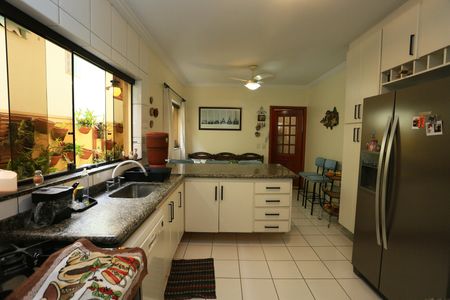 Casa à venda com 210m², 3 quartos e 5 vagasCozinha