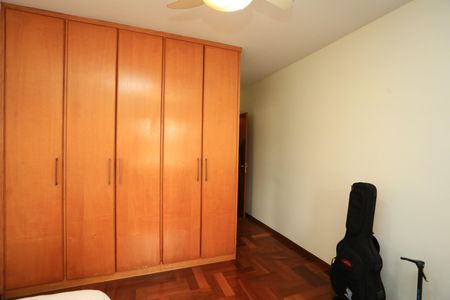 Casa à venda com 210m², 3 quartos e 5 vagasSuíte 2