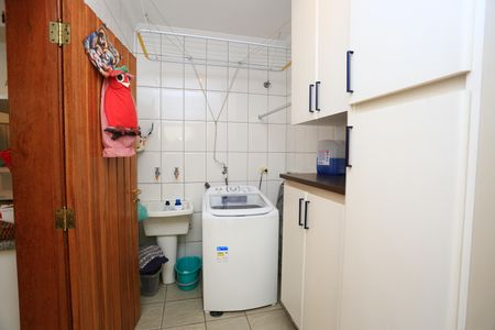 Casa à venda com 210m², 3 quartos e 5 vagasÁrea de Serviço