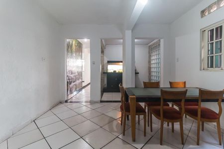 Casa para alugar com 180m², 3 quartos e 2 vagas Casa para alugar com 180m², 3 quartos e 2 vagasSala de Jantar