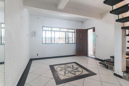 Casa para alugar com 180m², 3 quartos e 2 vagas Casa para alugar com 180m², 3 quartos e 2 vagasSala