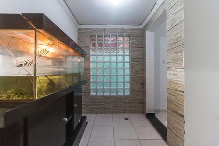 Casa para alugar com 180m², 3 quartos e 2 vagas Casa para alugar com 180m², 3 quartos e 2 vagasCorredor