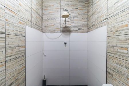 Casa para alugar com 180m², 3 quartos e 2 vagas Casa para alugar com 180m², 3 quartos e 2 vagasBanheiro 2