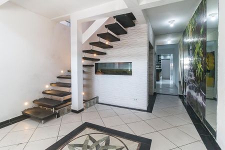 Casa para alugar com 180m², 3 quartos e 2 vagas Casa para alugar com 180m², 3 quartos e 2 vagasSala