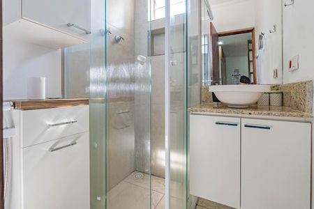 Apartamento à venda com 350m², 5 quartos e 3 vagasBanheiro da Kitnet 4