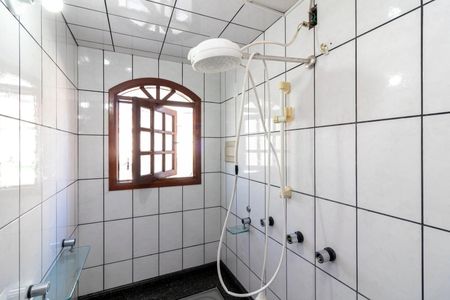 Casa à venda com 200m², 2 quartos e 2 vagas Casa à venda com 200m², 2 quartos e 2 vagasBanheiro da Suíte 1