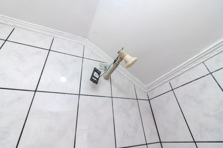 Casa à venda com 200m², 2 quartos e 2 vagas Casa à venda com 200m², 2 quartos e 2 vagasBanheiro de Serviço