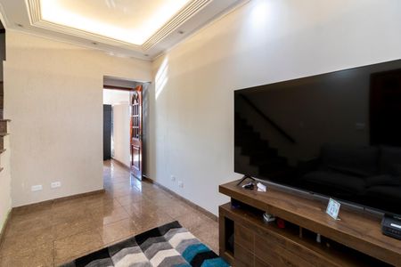 Casa à venda com 200m², 2 quartos e 2 vagas Casa à venda com 200m², 2 quartos e 2 vagasSala