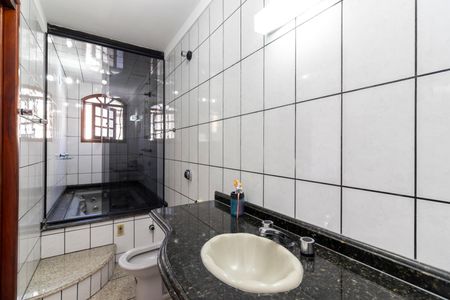 Casa à venda com 200m², 2 quartos e 2 vagas Casa à venda com 200m², 2 quartos e 2 vagasBanheiro da Suíte 1