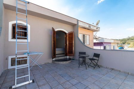 Casa à venda com 200m², 2 quartos e 2 vagas Casa à venda com 200m², 2 quartos e 2 vagasVaranda da Suíte 1