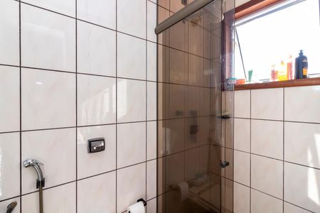 Casa à venda com 200m², 2 quartos e 2 vagas Casa à venda com 200m², 2 quartos e 2 vagasBanheiro da Suíte 2