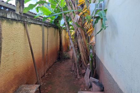 Casa à venda com 390m², 4 quartos e 3 vagas Casa à venda com 390m², 4 quartos e 3 vagasQuintal