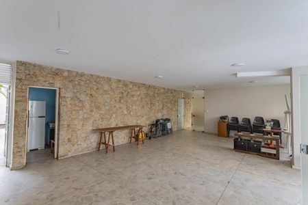 Apartamento para alugar com 65m², 2 quartos e sem vagaÁrea comum - Salão de festas