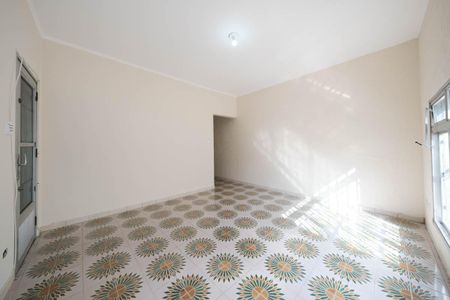 Casa à venda com 250m², 2 quartos e 2 vagasSala