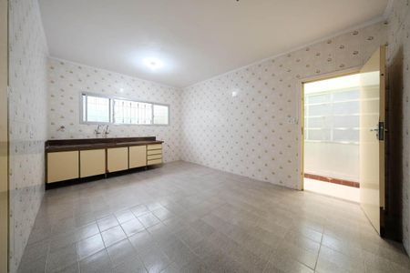 Casa à venda com 250m², 2 quartos e 2 vagasCozinha