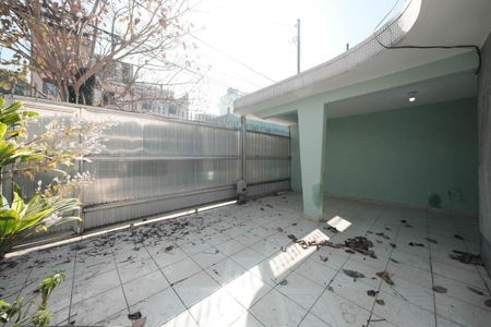 Casa à venda com 250m², 2 quartos e 2 vagasGaragem