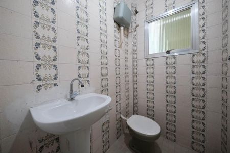 Casa à venda com 250m², 2 quartos e 2 vagasBanheiro 2