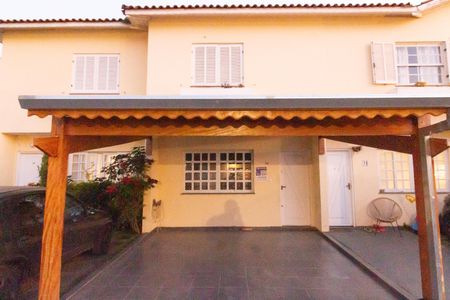 Casa de condomínio à venda com 100m², 2 quartos e 2 vagasFachada